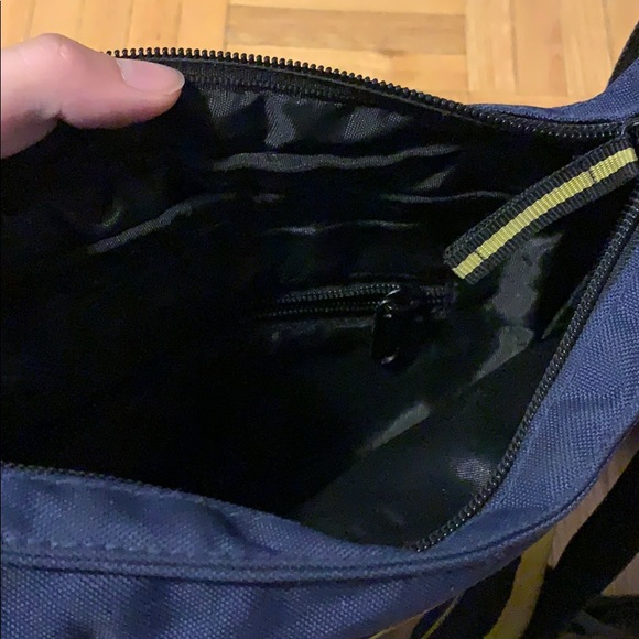 Sports bag - Picture 2 of 5